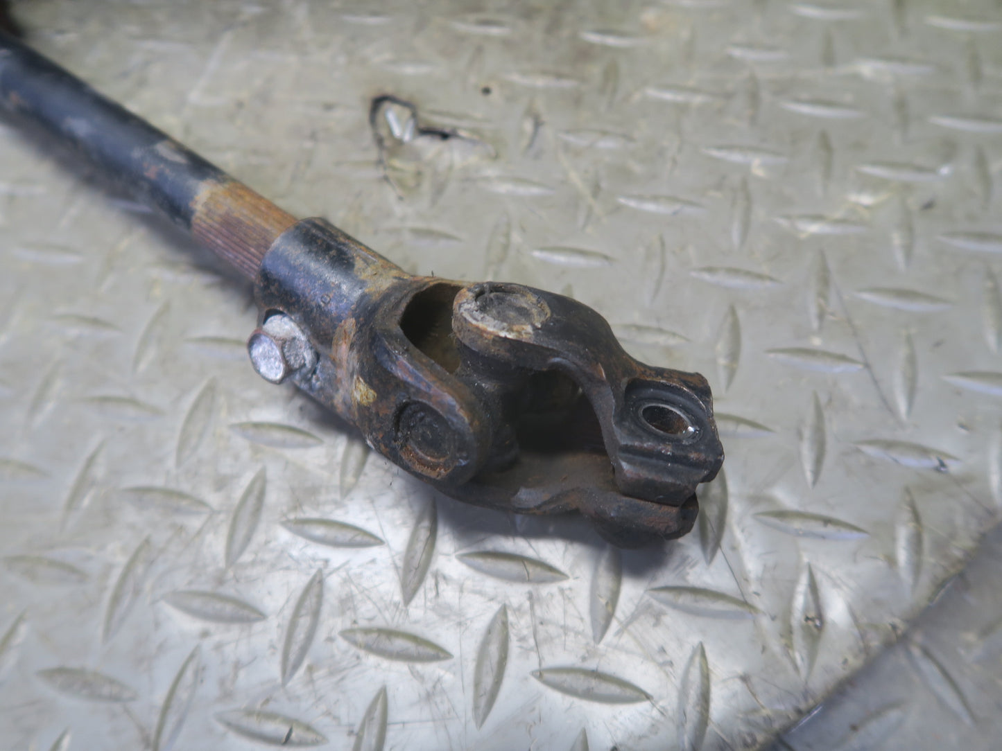 96-98 Nissan Stagea WGC34 RB25DE RWD Steering Column U Joint Linkage Shaft OEM