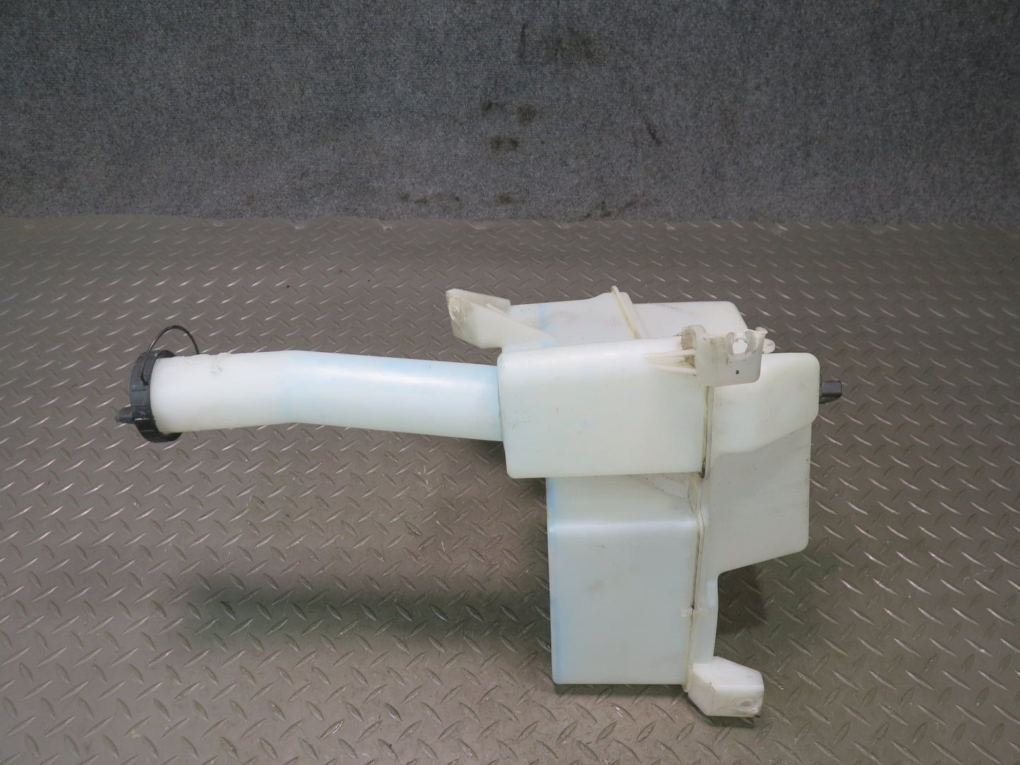 02-05 Ford Thunderbird Windshield Washer Fluid Reservoir Tank w Pump OEM