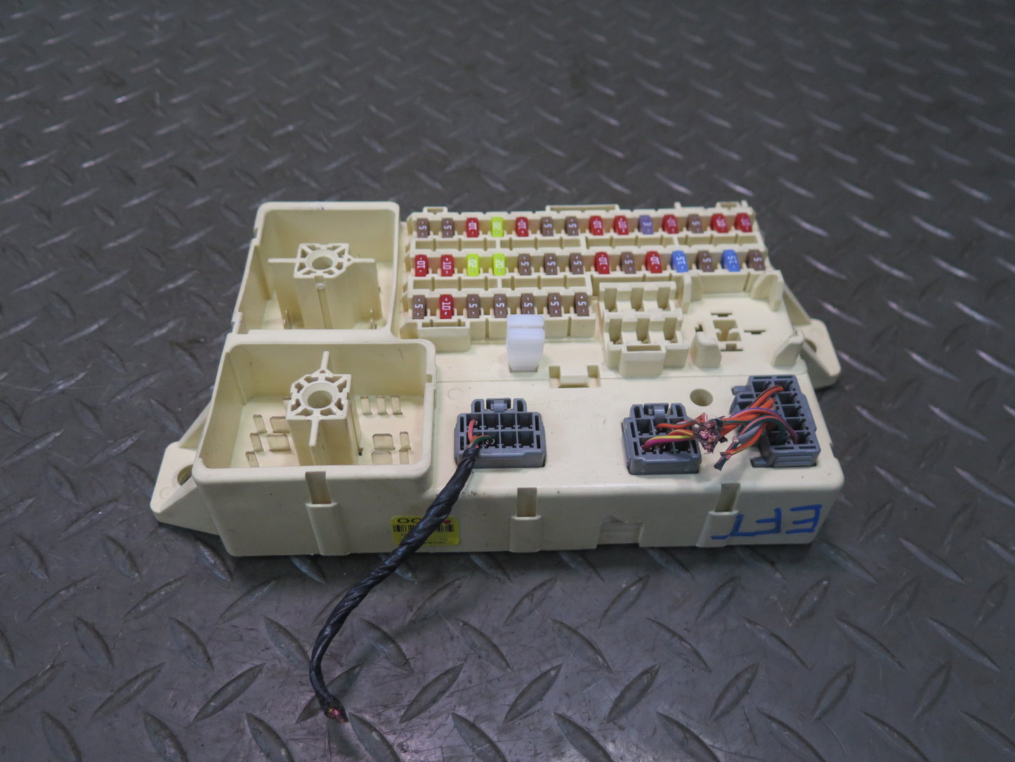 02-05 Ford Thunderbird Fuse Relay Box 1W6T-14A067-AC OEM