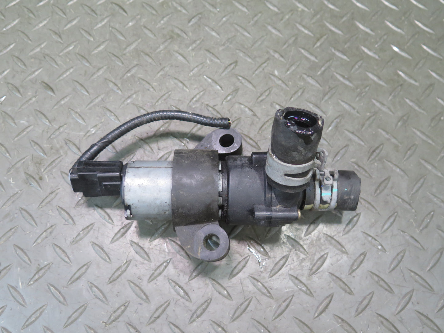 02-05 Ford Thunderbird Auxiliary AUX Coolant Water Pump 0392020071 OEM