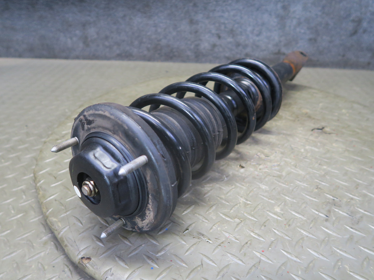 97-00 Lexus JZZ31L SC300 Set of 2 Rear Left & Right Strut Shock Absorber OEM