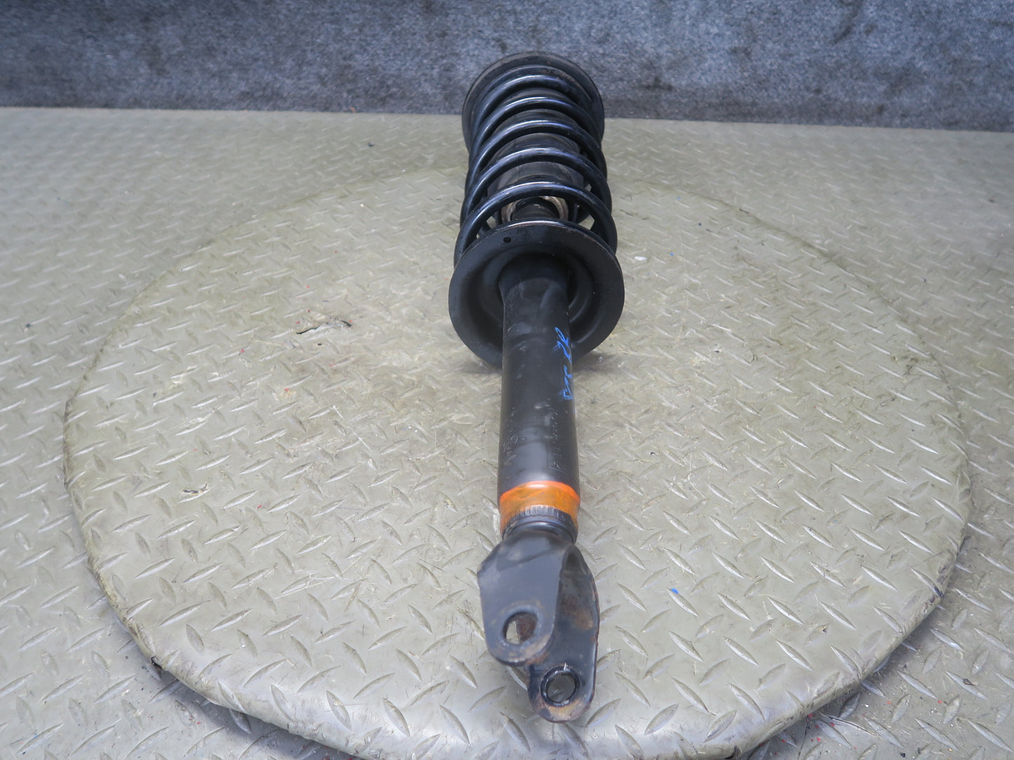 97-00 Lexus JZZ31L SC300 Set of 2 Rear Left & Right Strut Shock Absorber OEM