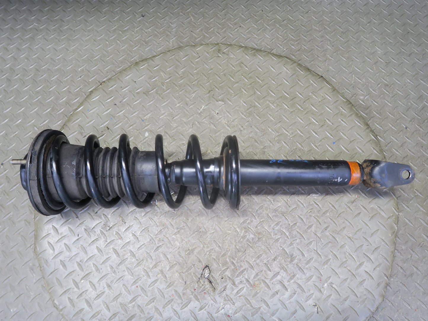 97-00 Lexus JZZ31L SC300 Set of 2 Rear Left & Right Strut Shock Absorber OEM