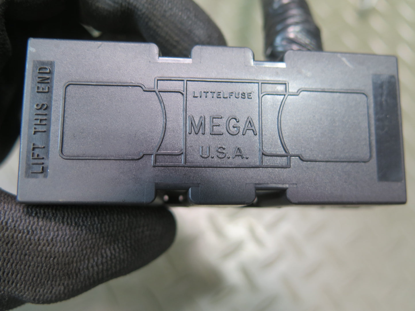 02-05 Ford Thunderbird Rear Trunk Battery Terminal Fuse OEM