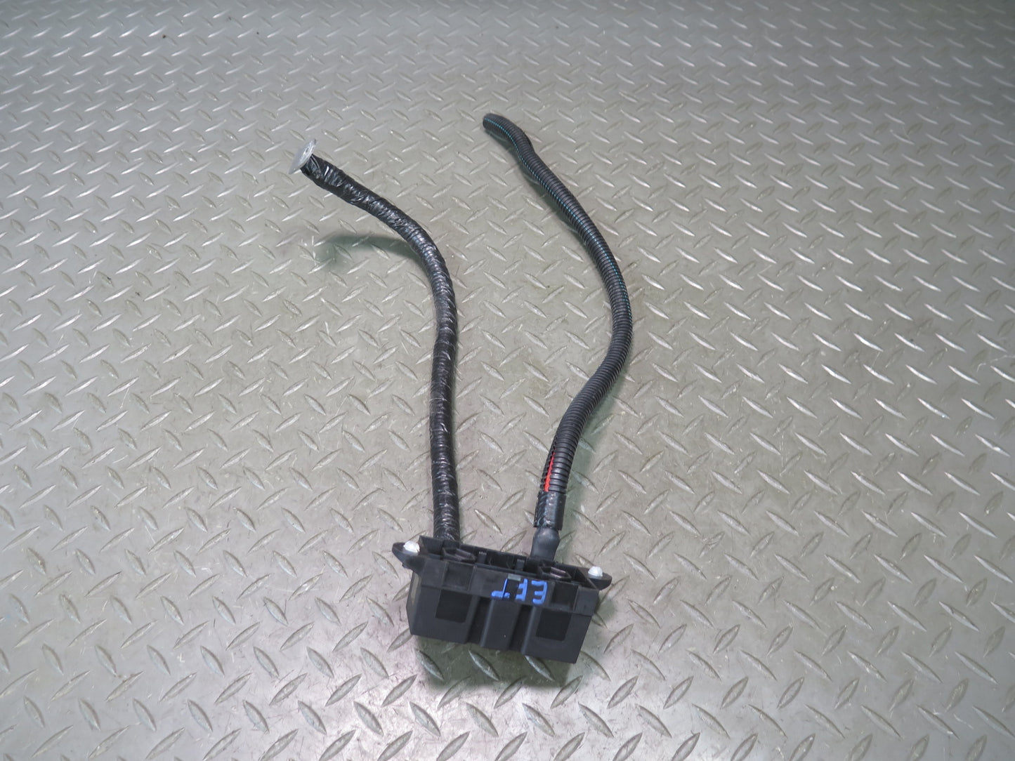 02-05 Ford Thunderbird Rear Trunk Battery Terminal Fuse OEM