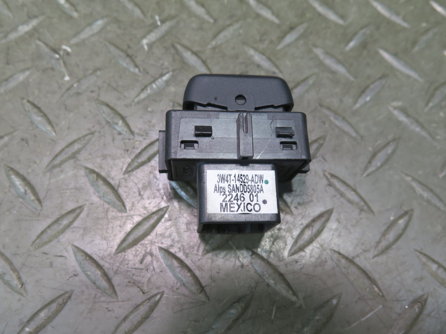 02-05 Ford Thunderbird Right Window Button Switch 3W4T-14529-ADW OEM