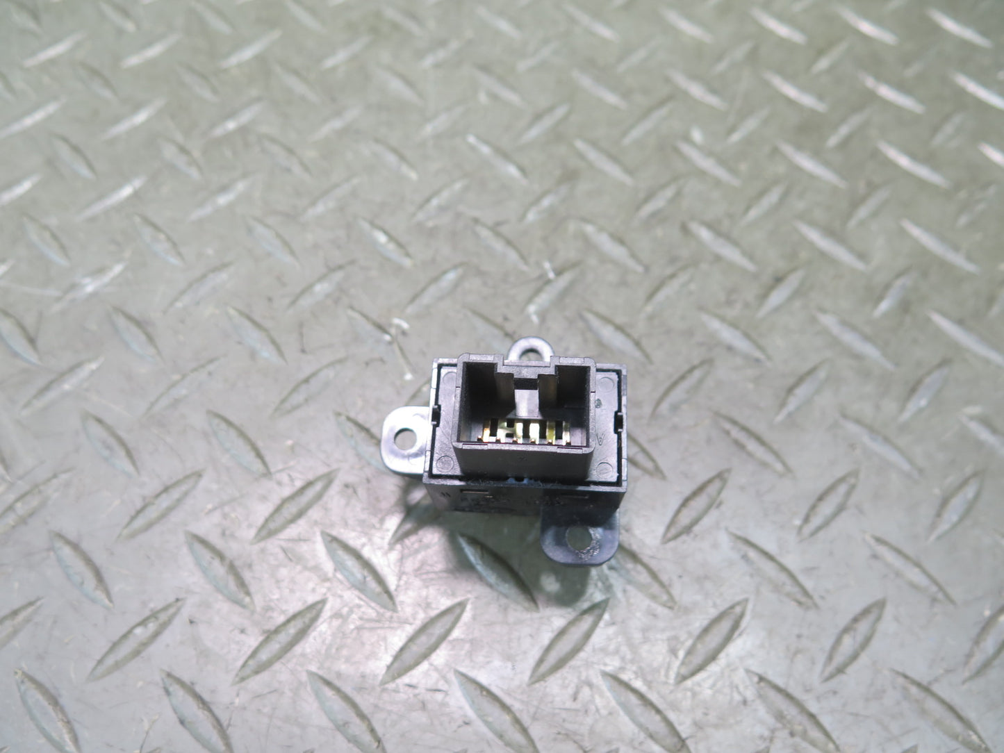 02-05 Ford Thunderbird Traction Control Button Switch XW4T-2C335-AA OEM