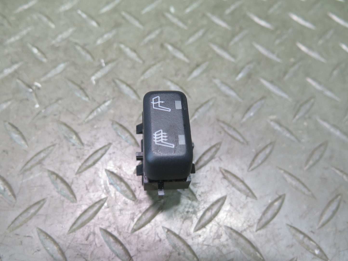 02-05 Ford Thunderbird Right Heated Seat Heater Switch 3W6T-14D694-AC OEM