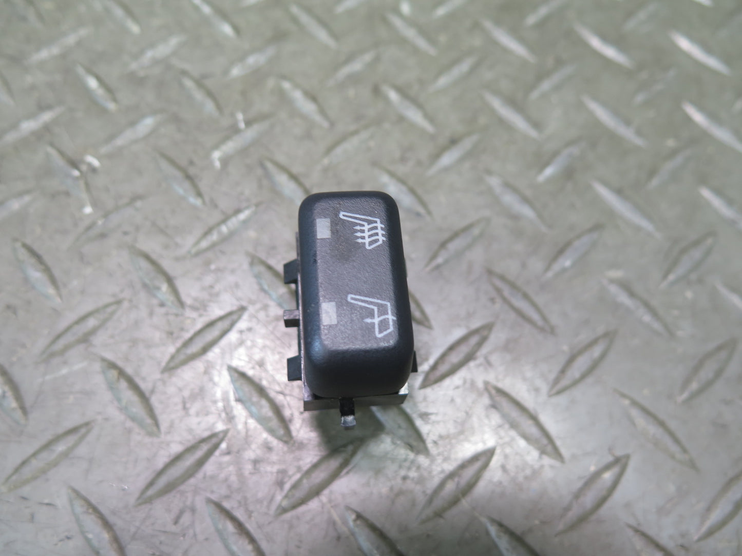 02-05 Ford Thunderbird Right Heated Seat Heater Switch 3W6T-14D694-AC OEM