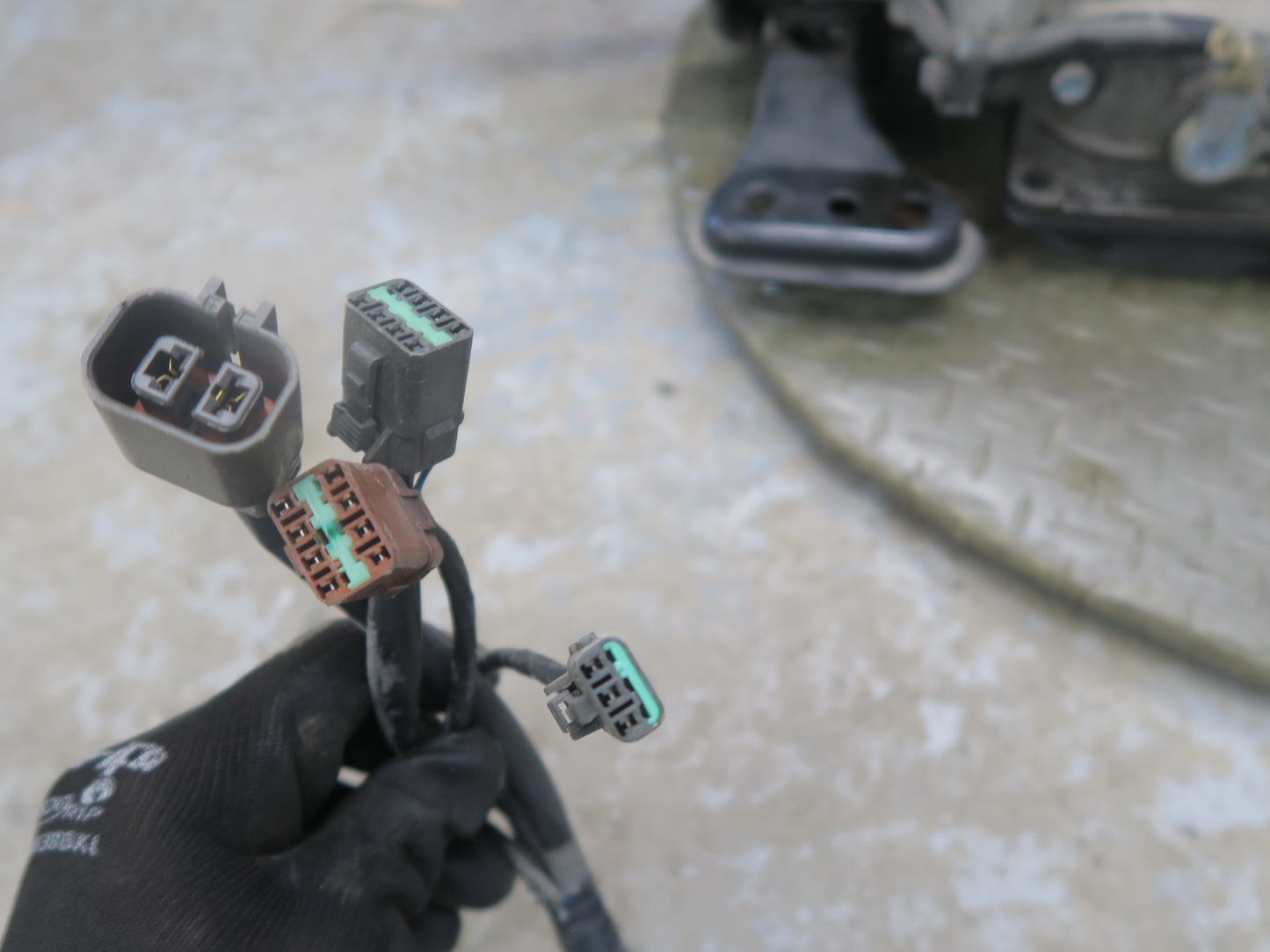 96-98 Nissan Stagea WGC34 RB25DE RWD NA RE4R01A Automatic Transmission 33K OEM