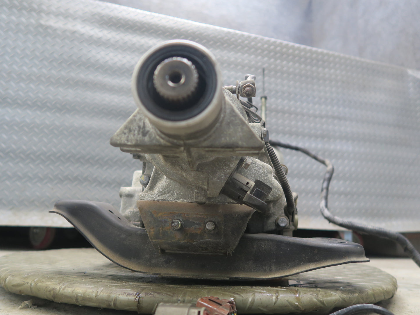 96-98 Nissan Stagea WGC34 RB25DE RWD NA RE4R01A Automatic Transmission 33K OEM