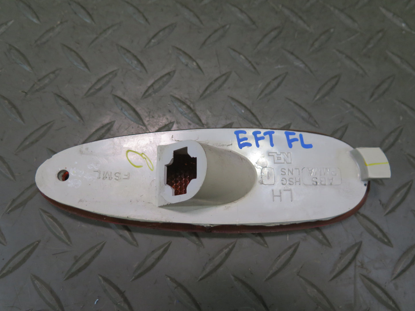 02-05 Ford Thunderbird Set of 2 Front Left & Right Side Marker Light Lamp OEM