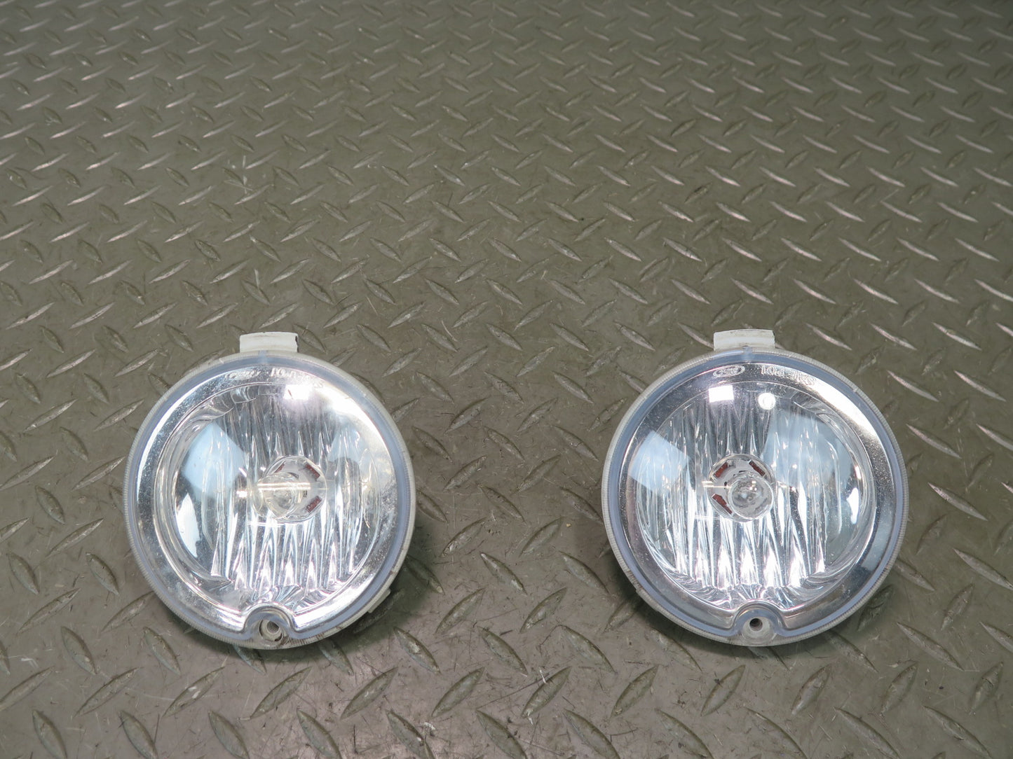 02-05 Ford Thunderbird Set of 2 Front Left & Right Fog Light Lamp OEM