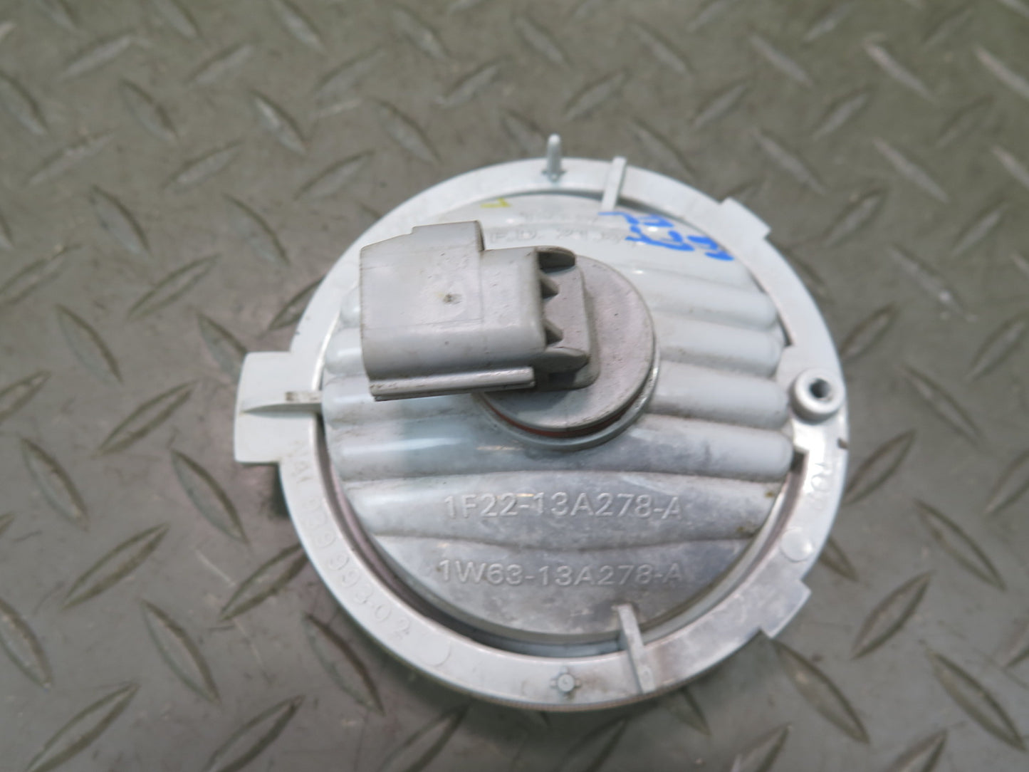 02-05 Ford Thunderbird Set of 2 Front Left & Right Fog Light Lamp OEM