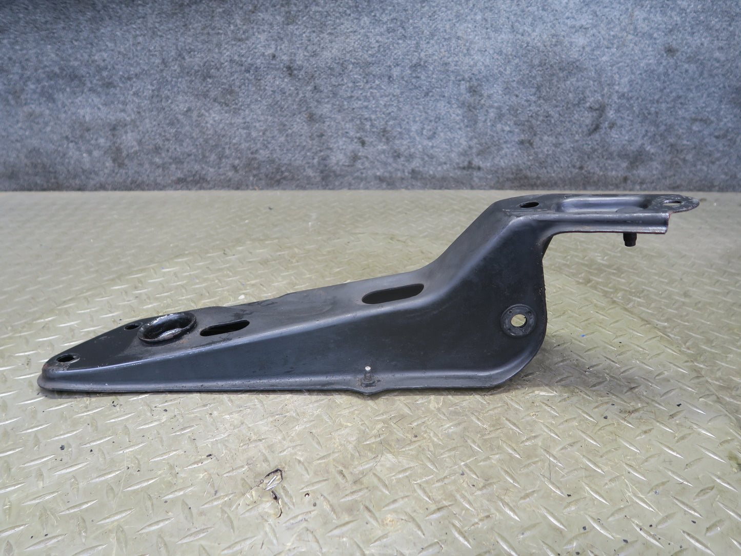 96-98 Nissan Stagea WGC34 RWD Set of 3 Front Right Upper Lower Control Arm OEM