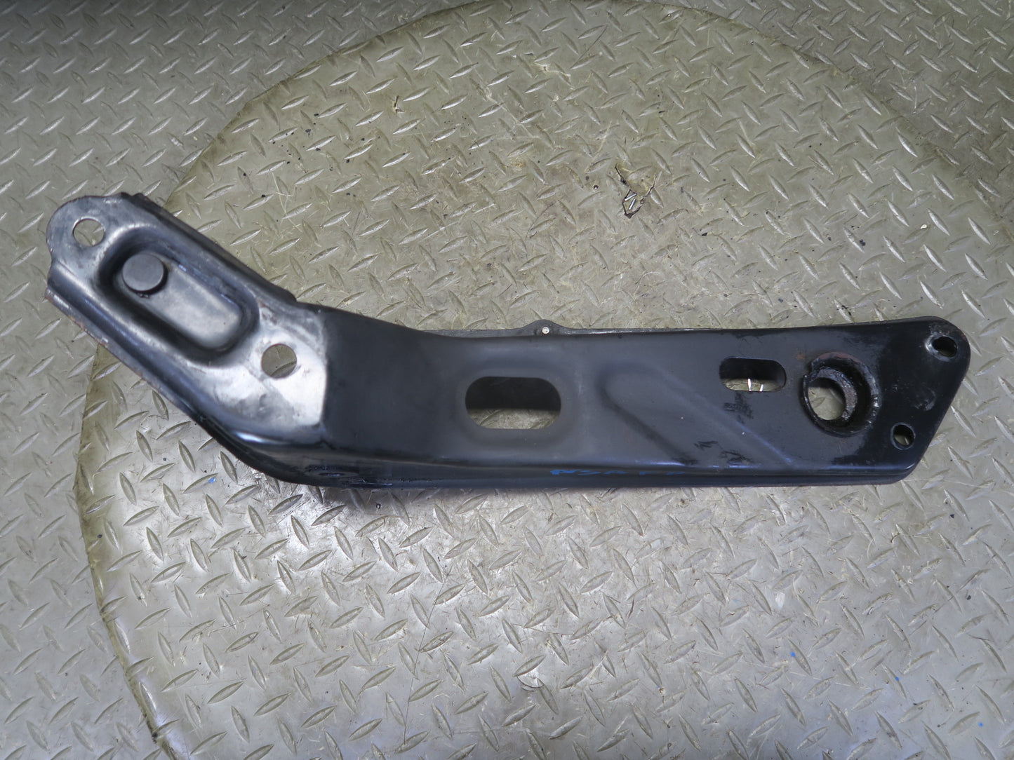 96-98 Nissan Stagea WGC34 RWD Set of 3 Front Right Upper Lower Control Arm OEM
