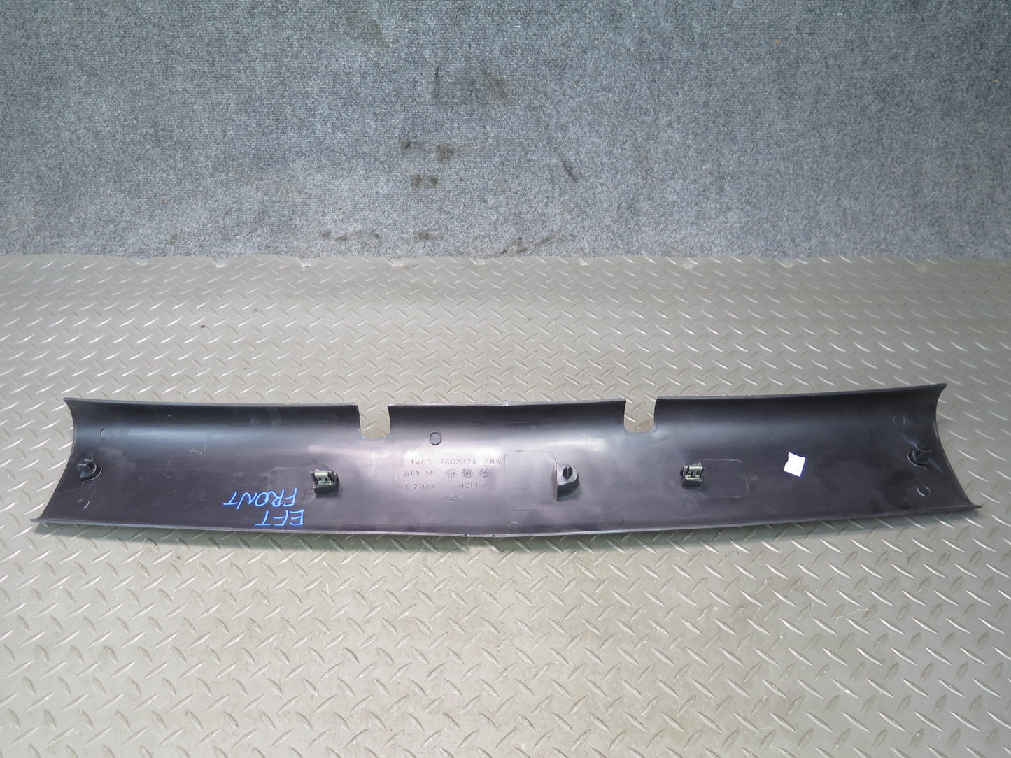 02-05 Ford Thunderbird Front Interior Headliner A Pillar Lower Trim Panel Set