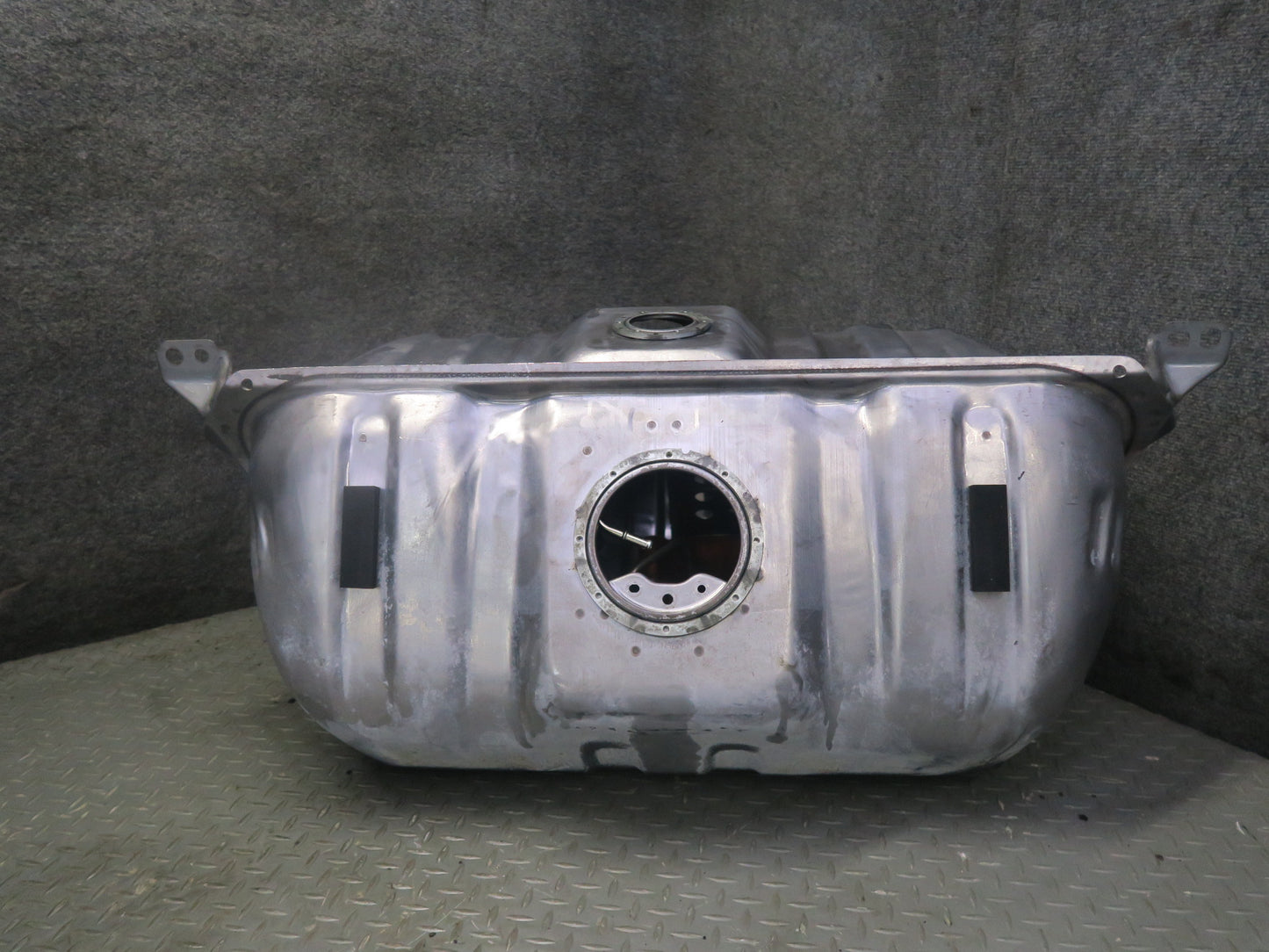 1997 Lexus JZZ31L SC300 Fuel Tank w Filler Neck Set OEM