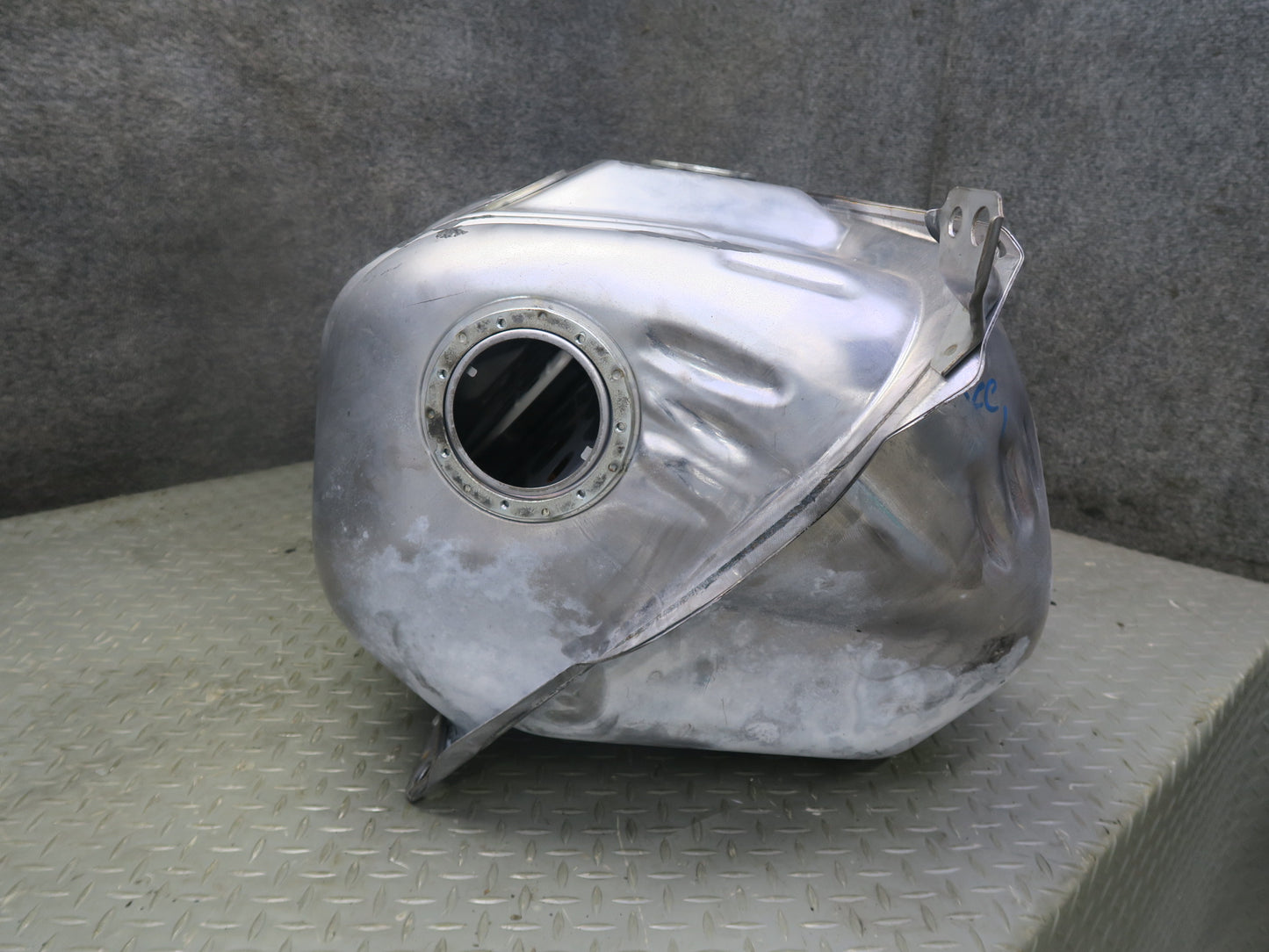 1997 Lexus JZZ31L SC300 Fuel Tank w Filler Neck Set OEM