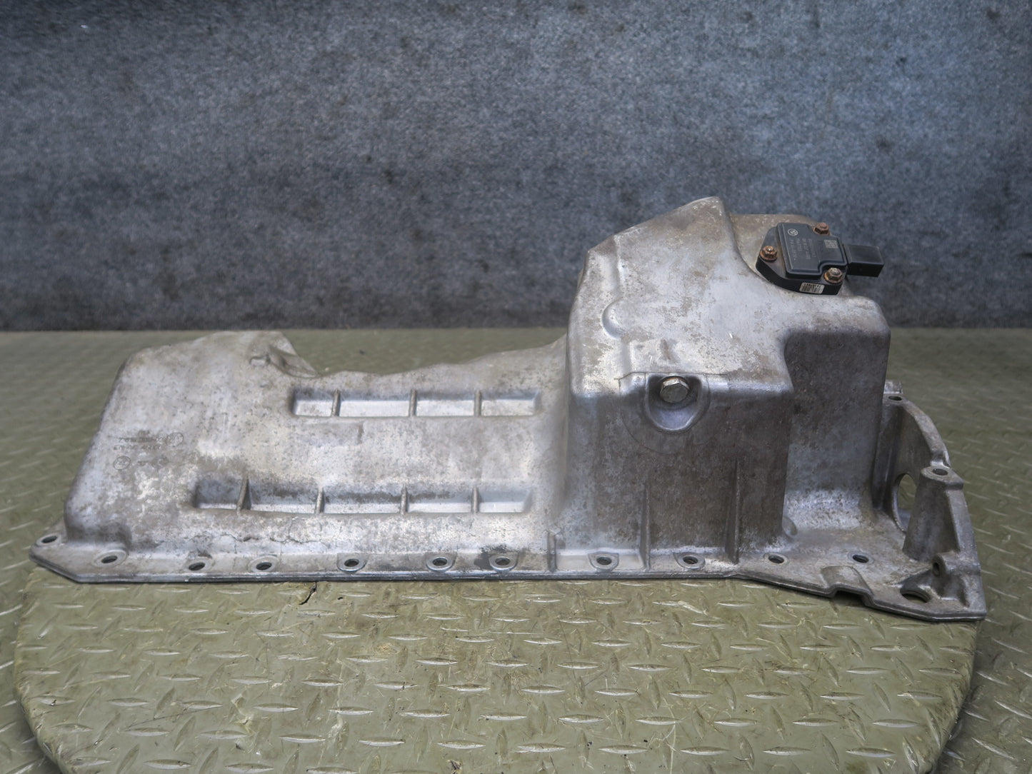 06-08 BMW E85 E86 Z4 3.0L N52 A/T Engine Motor Oil Pan w Sensor 68K Miles OEM