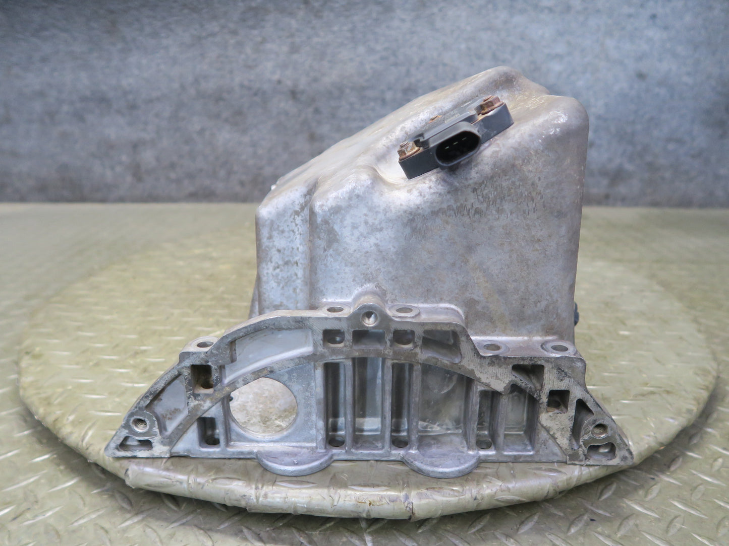 06-08 BMW E85 E86 Z4 3.0L N52 A/T Engine Motor Oil Pan w Sensor 68K Miles OEM