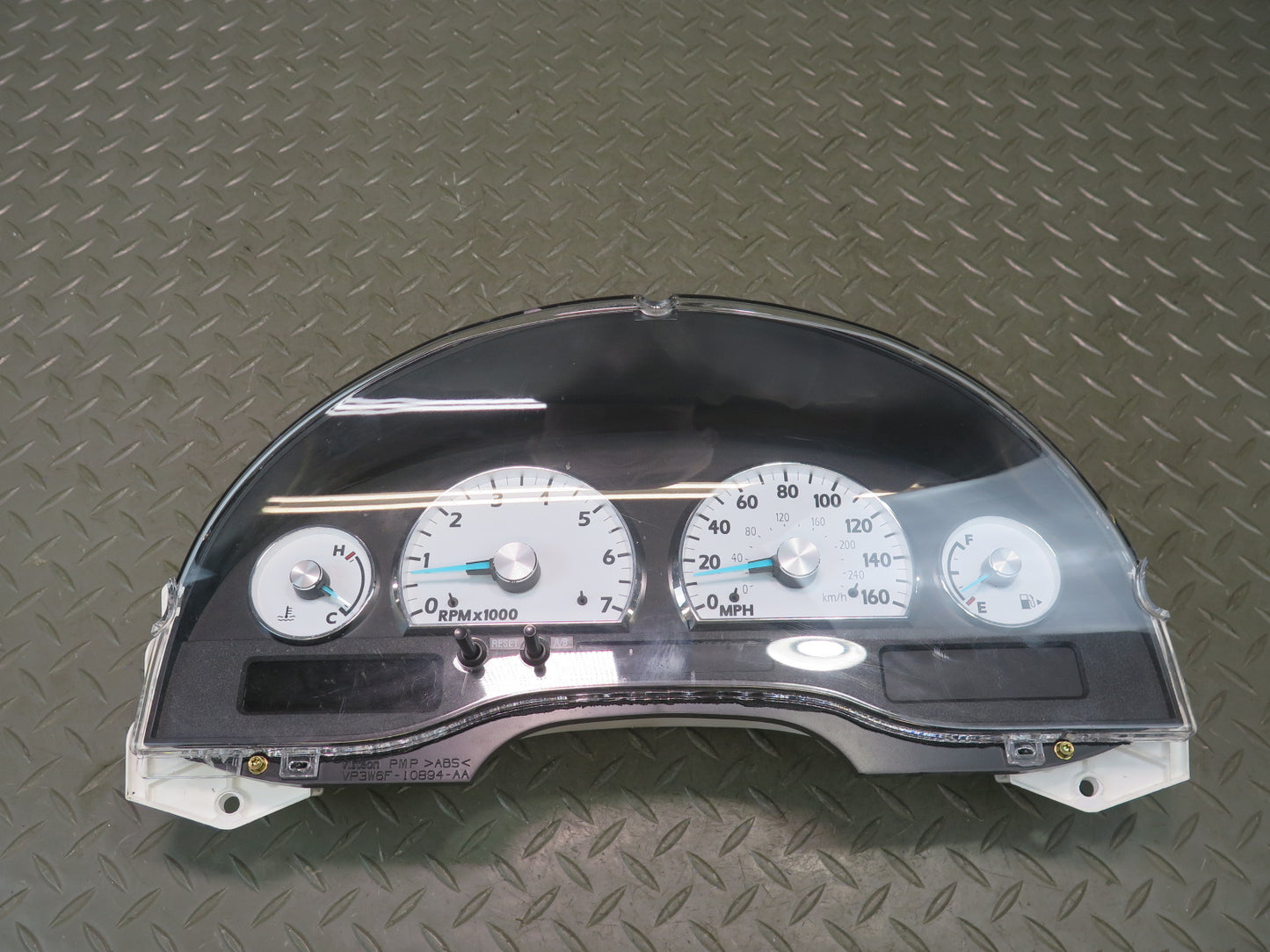 2003 Ford Thunderbird Instrument Cluster Gauge Speedometer 3W6F-10849-CF OEM