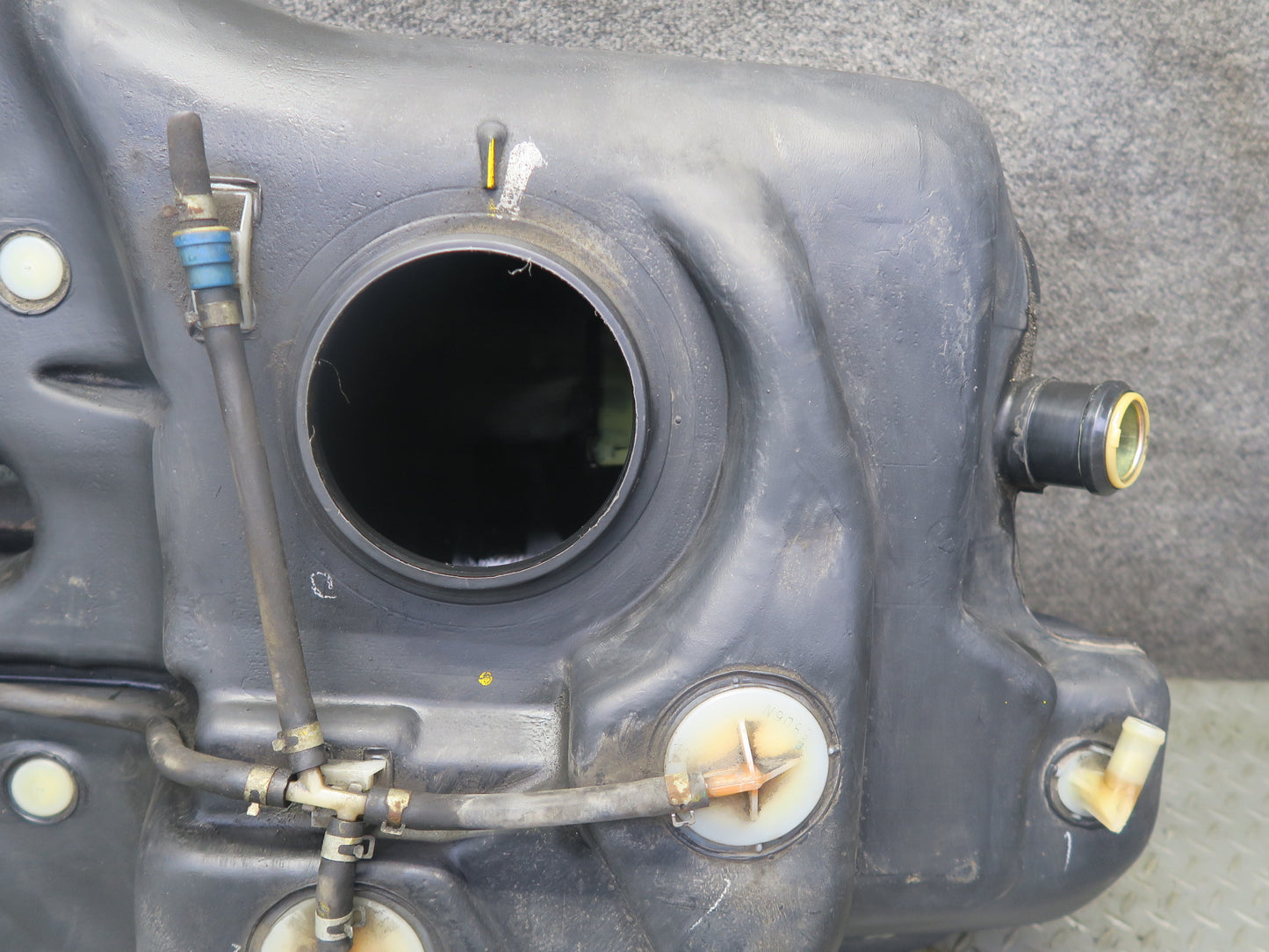 96-98 Nissan Stagea WGC34 Fuel Gas Tank 33K Miles 17205-0V000 OEM