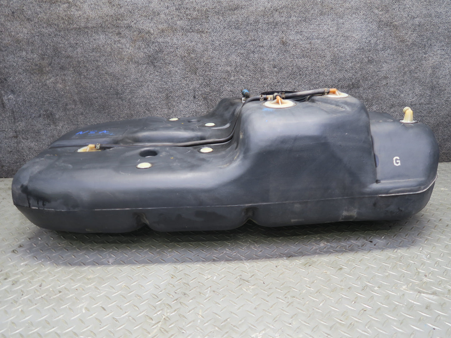 96-98 Nissan Stagea WGC34 Fuel Gas Tank 33K Miles 17205-0V000 OEM