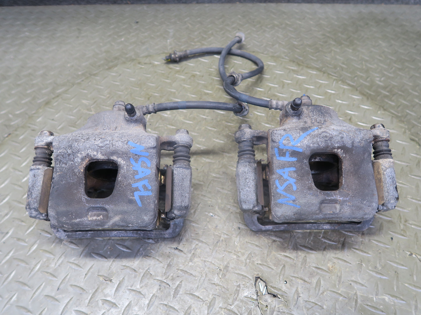 96-98 Nissan Stagea WGC34 RB25DE NA RWD Front Left & Right Brake Caliper Set OEM