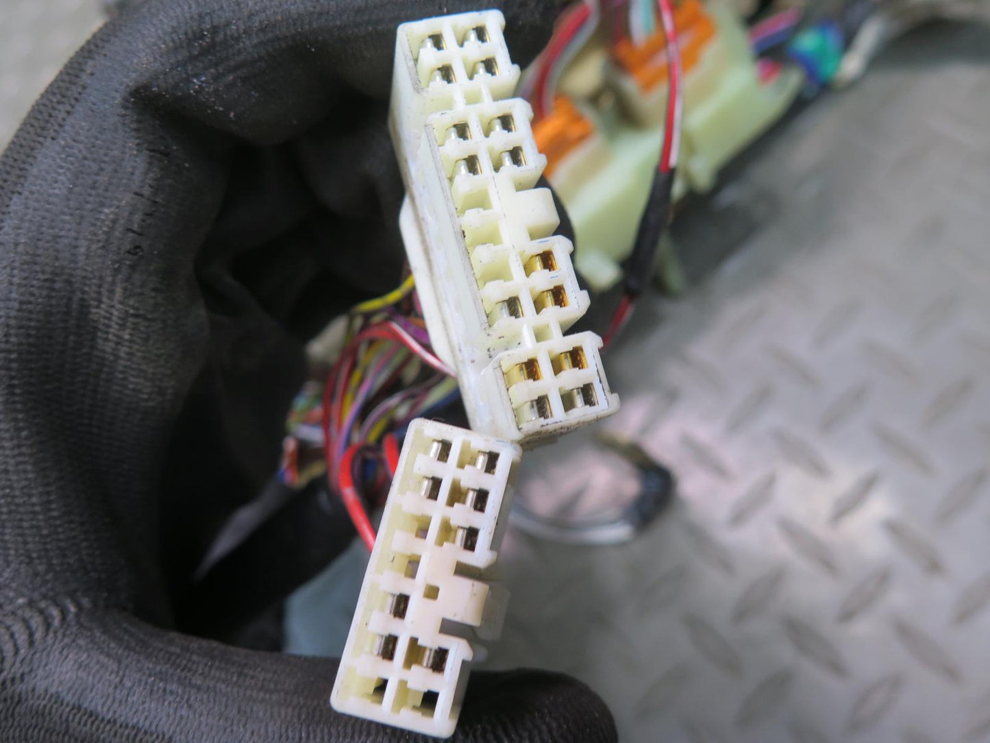 96-98 Lexus JZZ31L SC300 Interior Fuse Relay Box Module w Integration Relay OEM