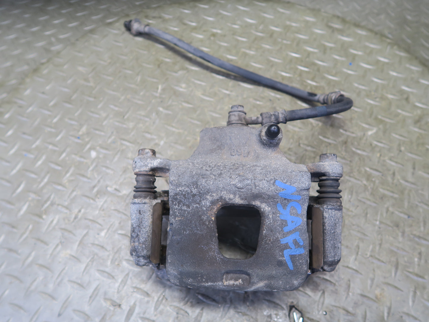96-98 Nissan Stagea WGC34 RB25DE NA RWD Front Left & Right Brake Caliper Set OEM