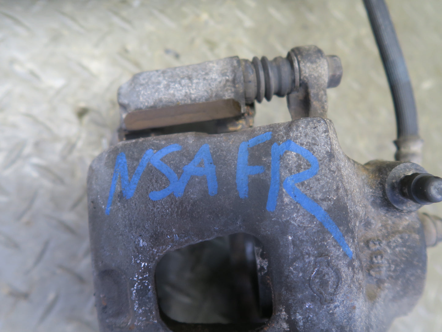 96-98 Nissan Stagea WGC34 RB25DE NA RWD Front Left & Right Brake Caliper Set OEM