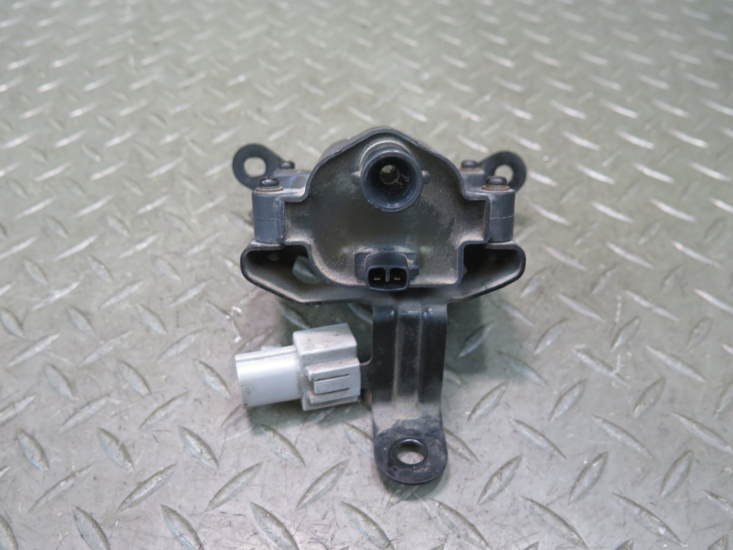 92-97 Lexus JZZ31L SC300 SC400 Ignition Coil Igniter W/ Bracket OEM