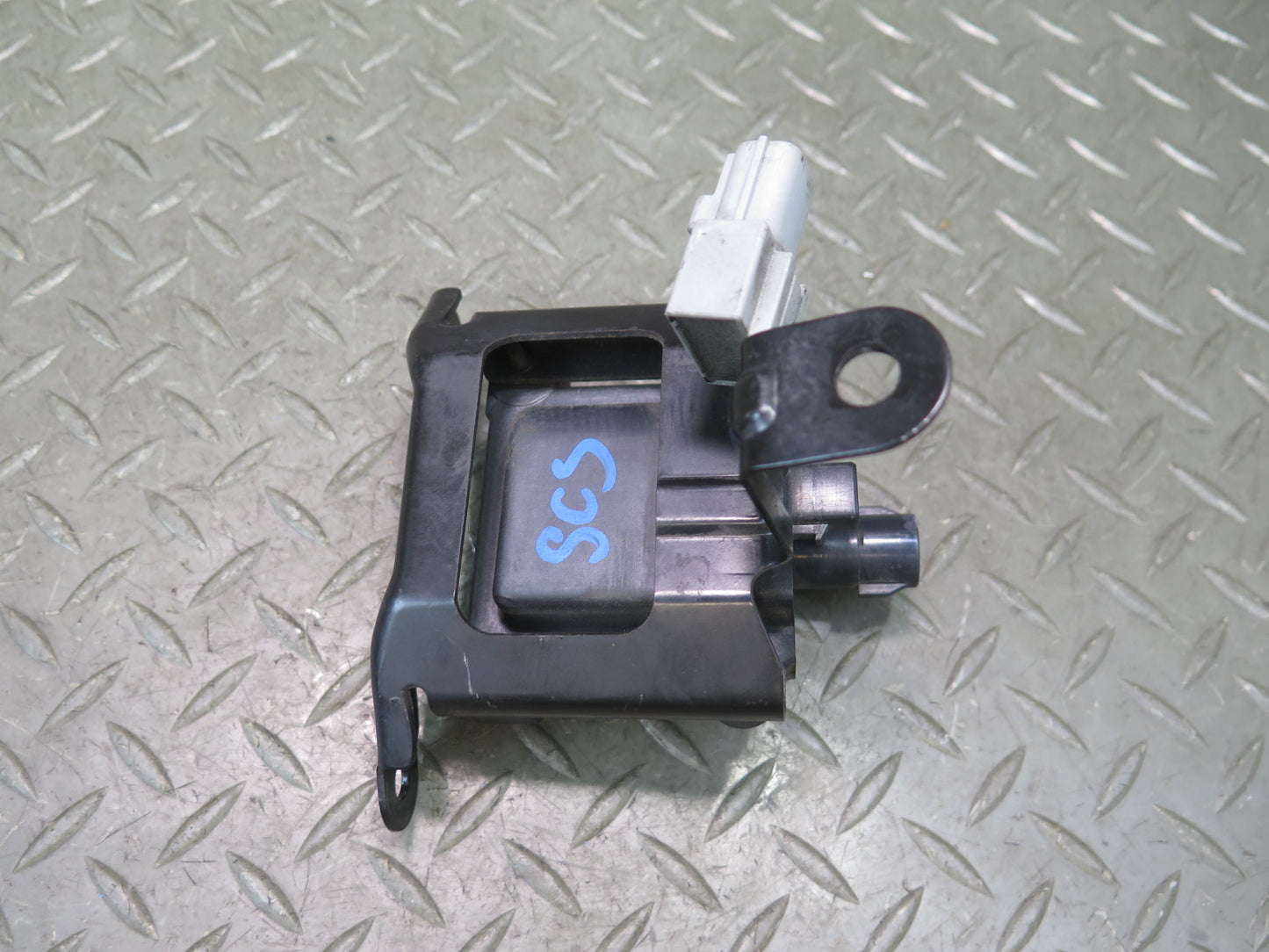 92-97 Lexus JZZ31L SC300 SC400 Ignition Coil Igniter W/ Bracket OEM