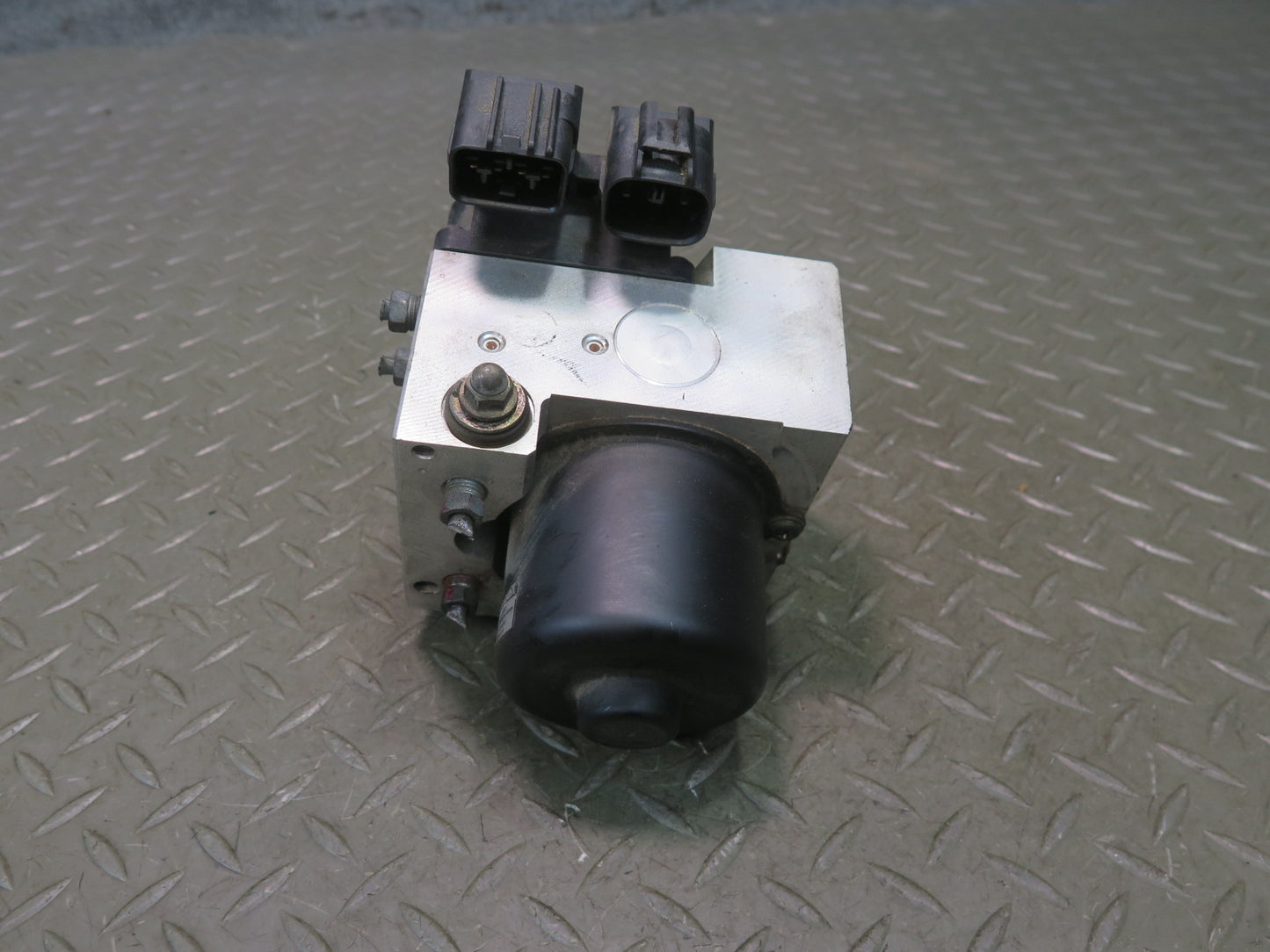 97-00 Lexus JZZ31L SC400 SC300 Anti Lock Brake ABS Pump Module OEM