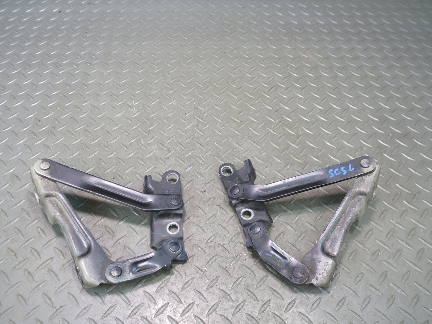 92-00 Lexus JZZ31L SC400 SC300 Set of 2 Front Left & Right Hood Hinge OEM