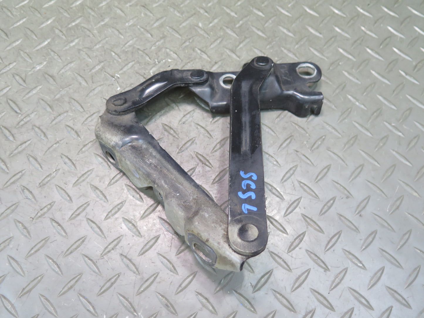 92-00 Lexus JZZ31L SC400 SC300 Set of 2 Front Left & Right Hood Hinge OEM
