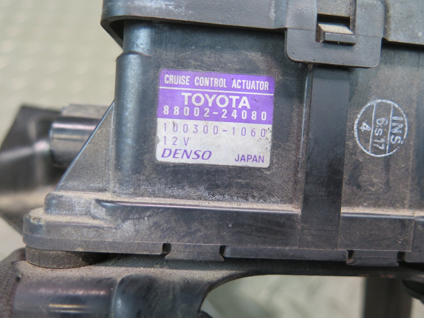 97-98 Lexus JZZ31L SC300 Cruise Control Actuator Module 88002-24080 OEM