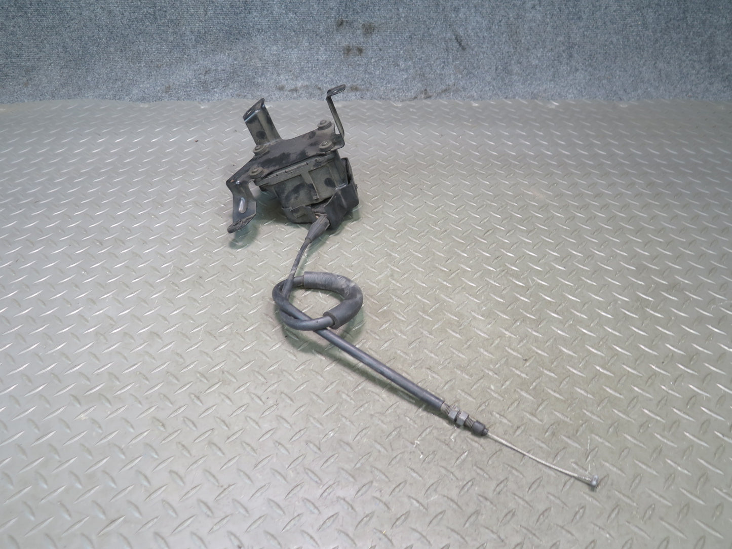 97-98 Lexus JZZ31L SC300 Cruise Control Actuator Module 88002-24080 OEM