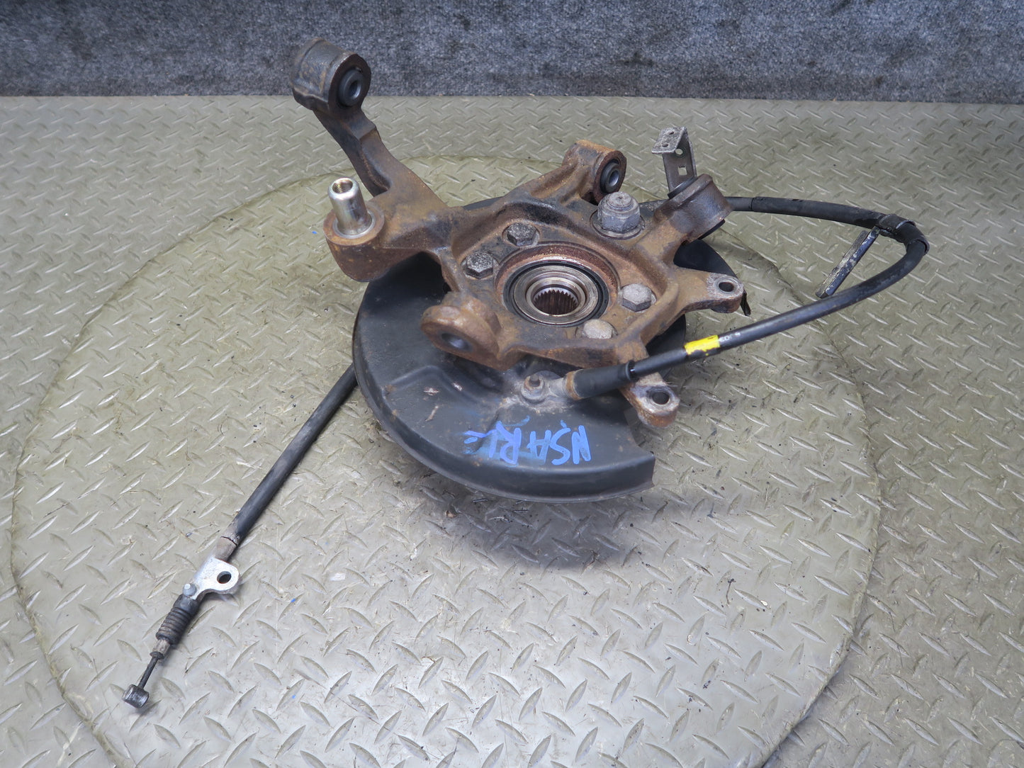 96-98 Nissan Stagea WGC34 Rear Left Spindle Knuckle Wheel Hub Bearing 33K OEM