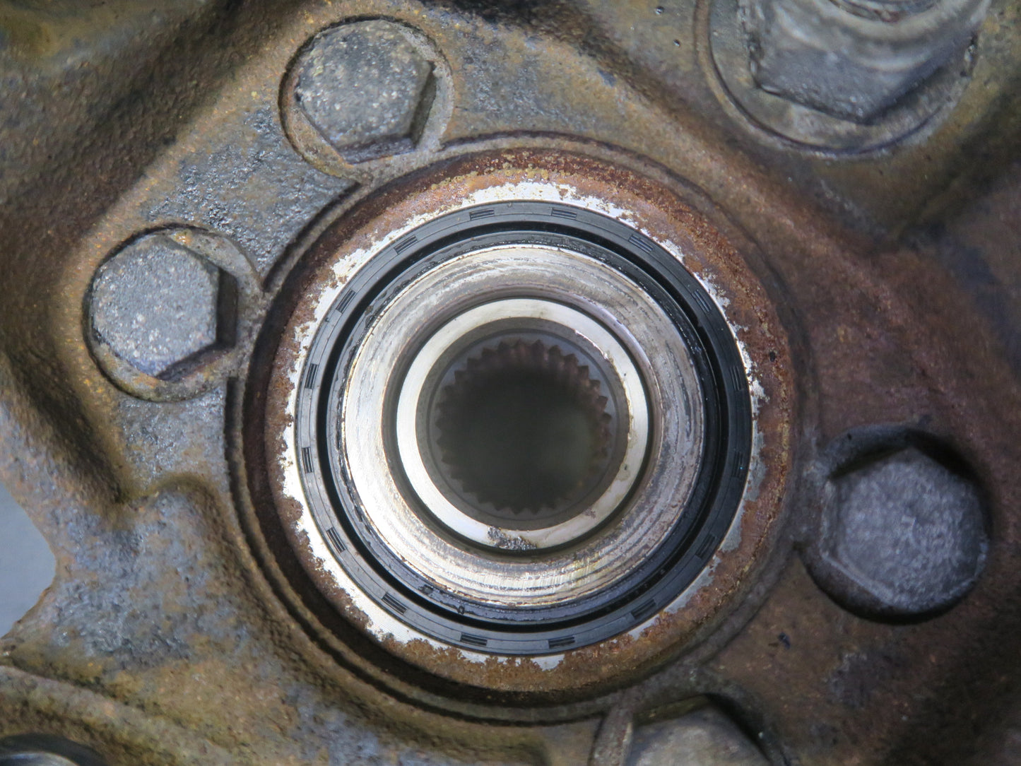 96-98 Nissan Stagea WGC34 Rear Left Spindle Knuckle Wheel Hub Bearing 33K OEM
