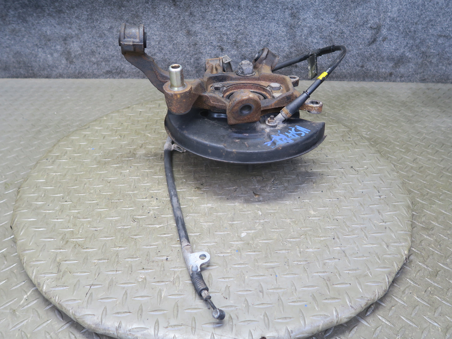 96-98 Nissan Stagea WGC34 Rear Left Spindle Knuckle Wheel Hub Bearing 33K OEM