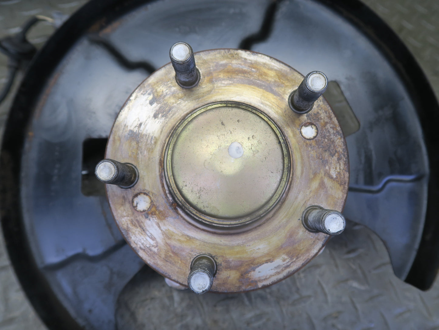 96-98 Nissan Stagea WGC34 RWD Front Right Spindle Knuckle Wheel Hub Bearing OEM
