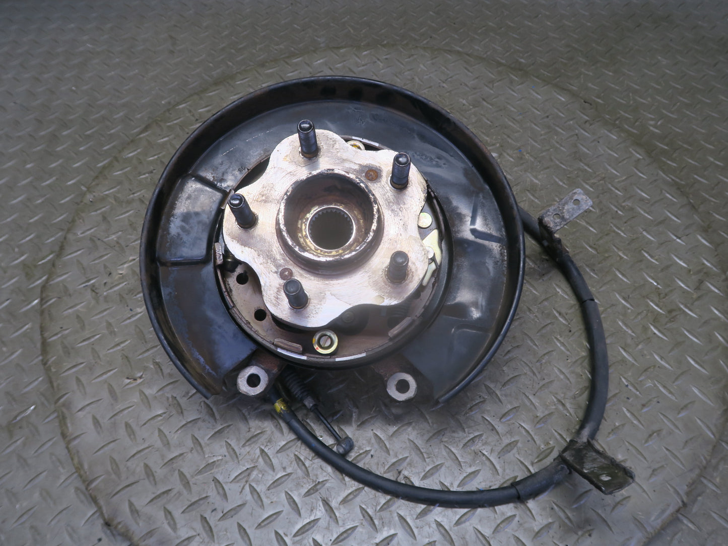 96-98 Nissan Stagea WGC34 Rear Right Spindle Knuckle Wheel Hub Bearing 33K OEM