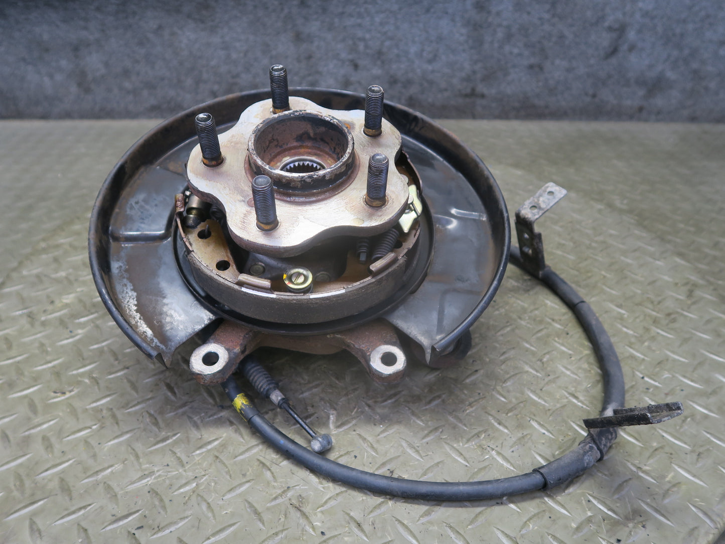 96-98 Nissan Stagea WGC34 Rear Right Spindle Knuckle Wheel Hub Bearing 33K OEM