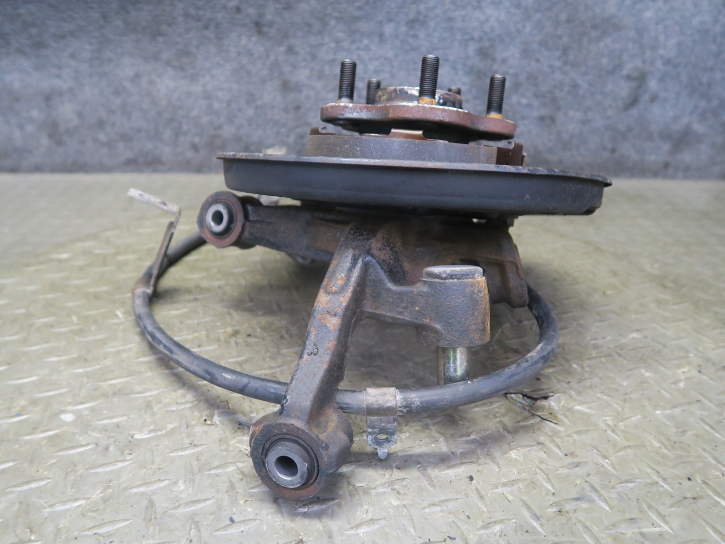 96-98 Nissan Stagea WGC34 Rear Right Spindle Knuckle Wheel Hub Bearing 33K OEM