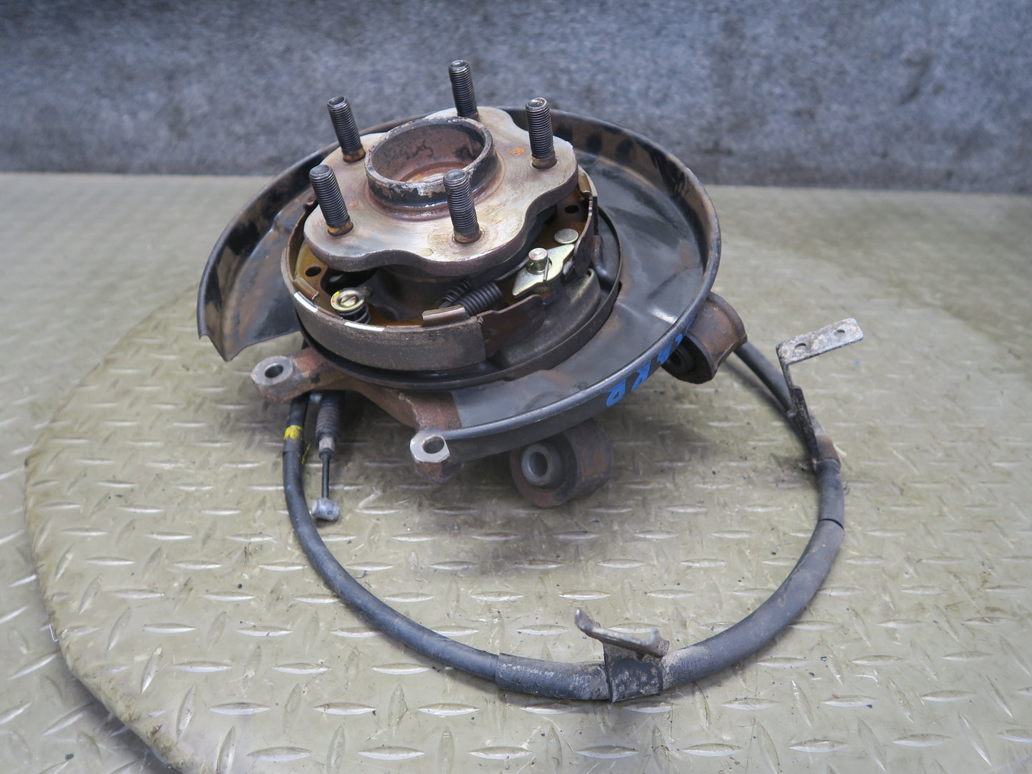 96-98 Nissan Stagea WGC34 Rear Right Spindle Knuckle Wheel Hub Bearing 33K OEM