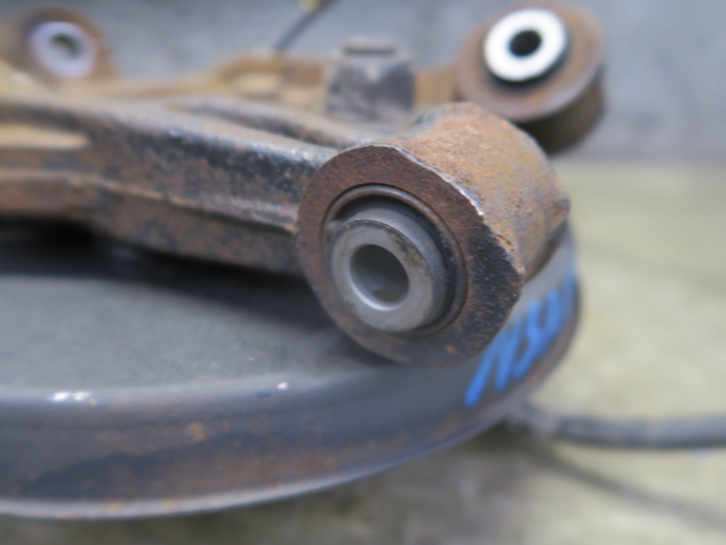 96-98 Nissan Stagea WGC34 Rear Right Spindle Knuckle Wheel Hub Bearing 33K OEM