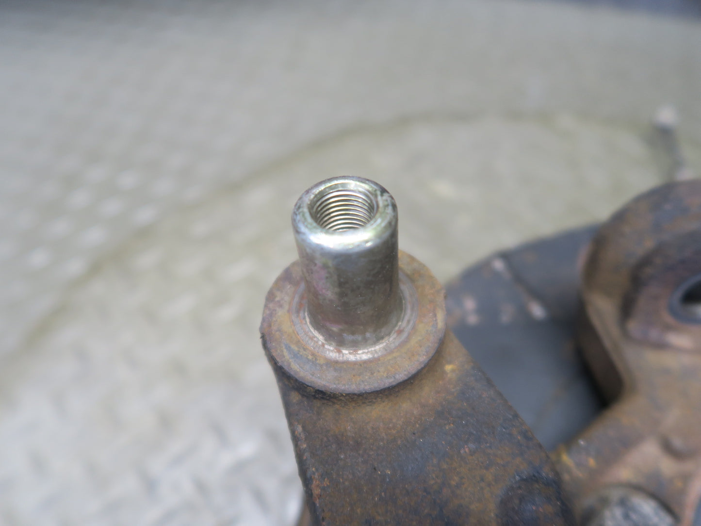96-98 Nissan Stagea WGC34 Rear Right Spindle Knuckle Wheel Hub Bearing 33K OEM