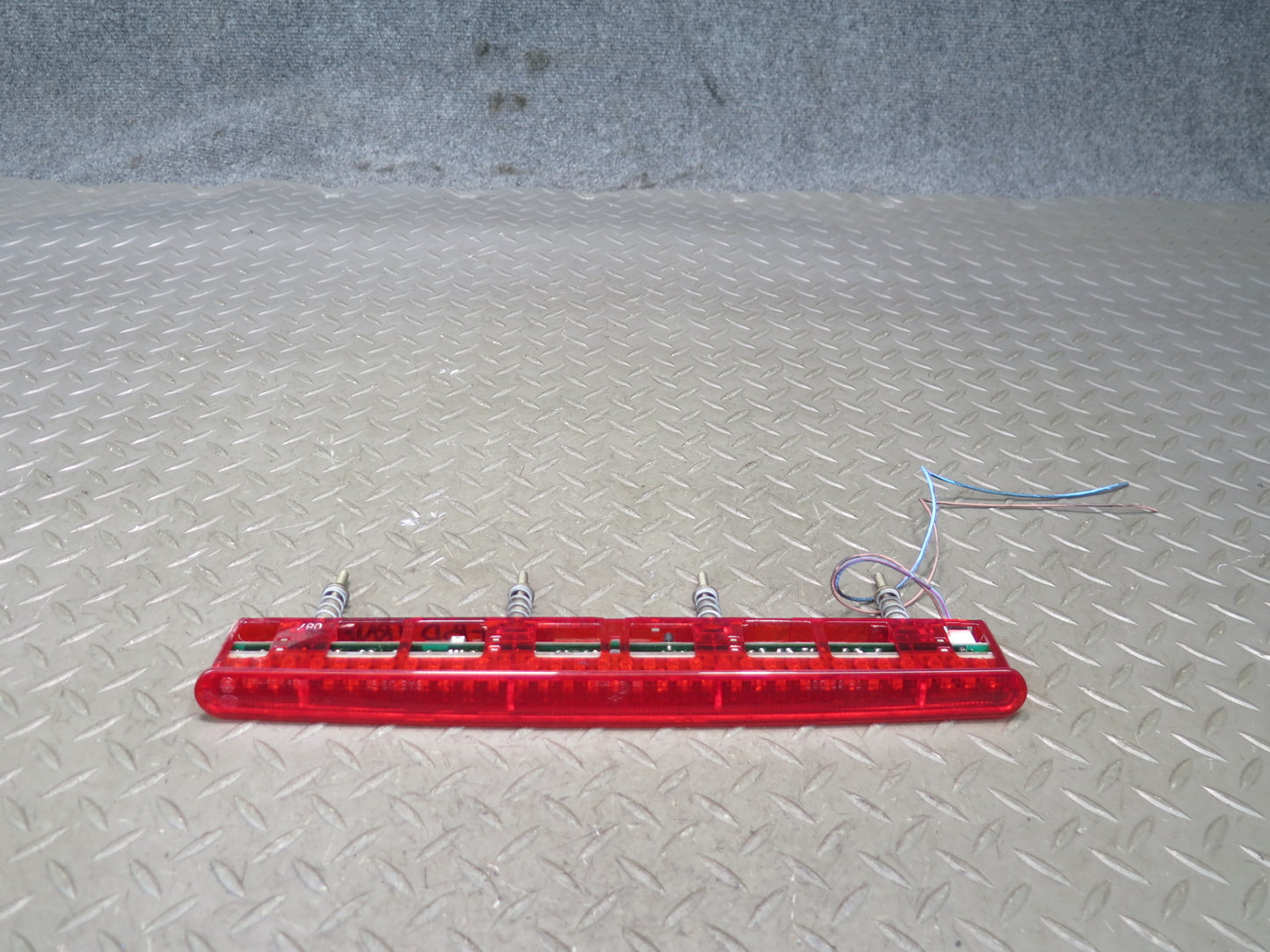 96-99 BMW E36 328iC Convertible Rear Center Third Brake Light Lamp OEM
